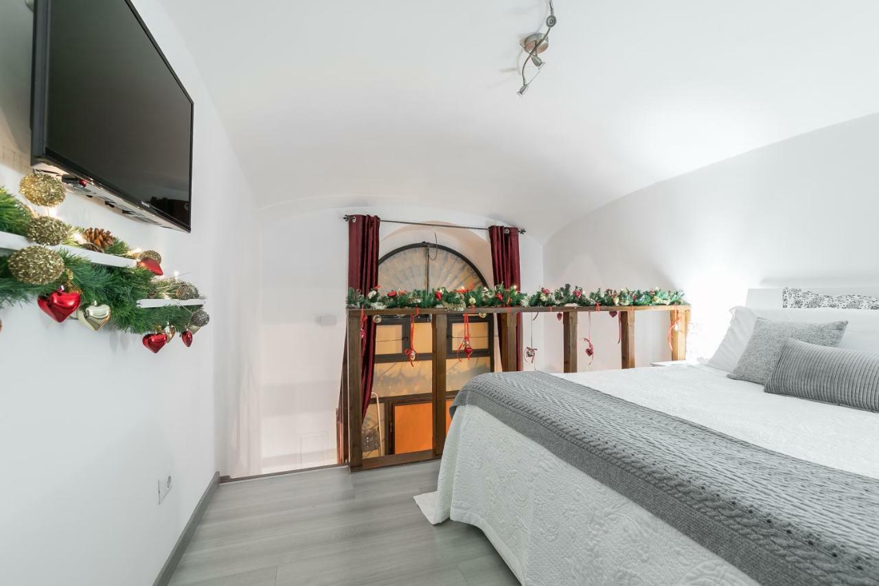 Diana Romantic Loft Рим Екстериор снимка