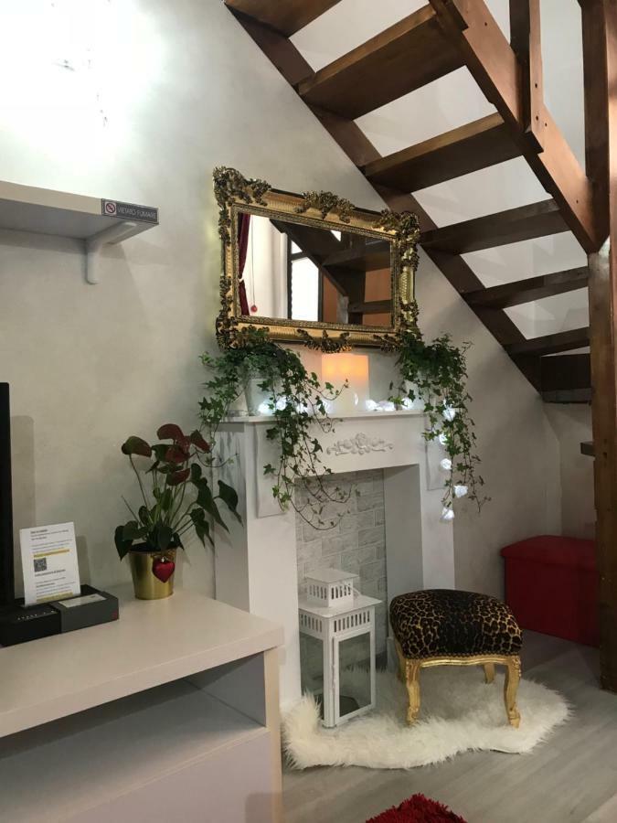 Diana Romantic Loft Рим Екстериор снимка