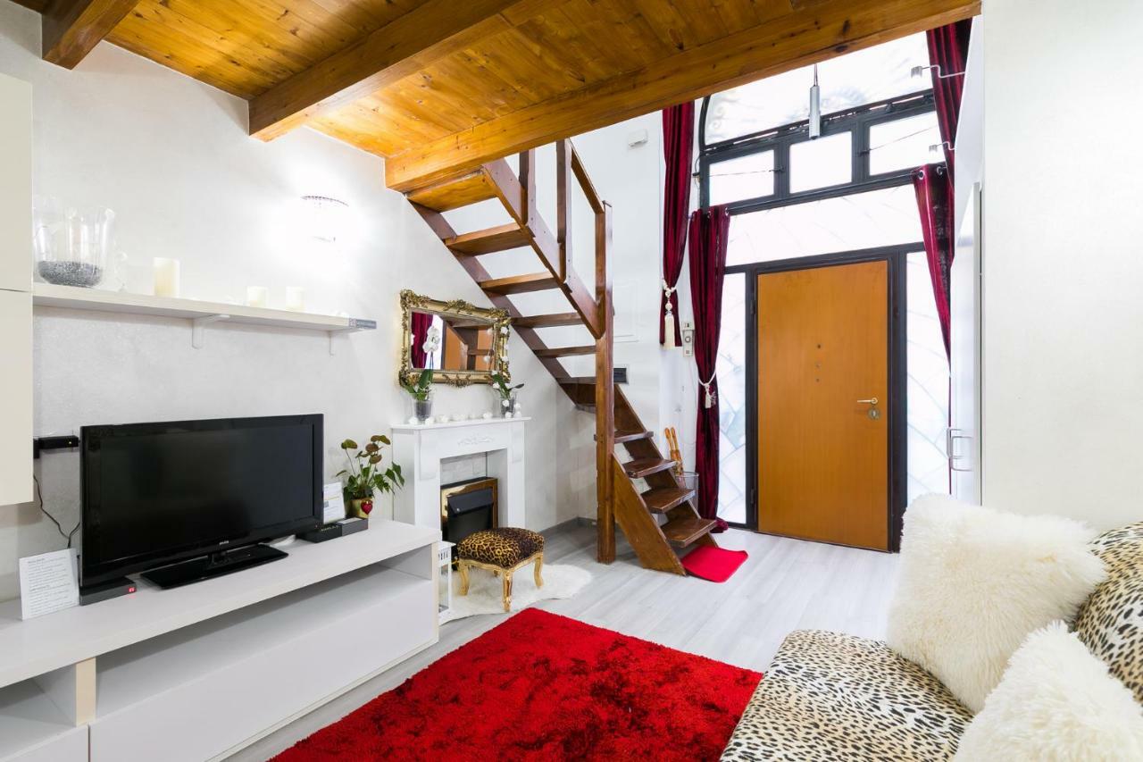 Diana Romantic Loft Рим Екстериор снимка