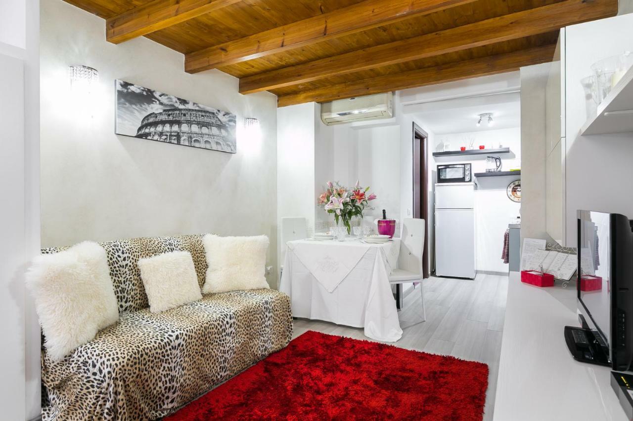 Diana Romantic Loft Рим Екстериор снимка