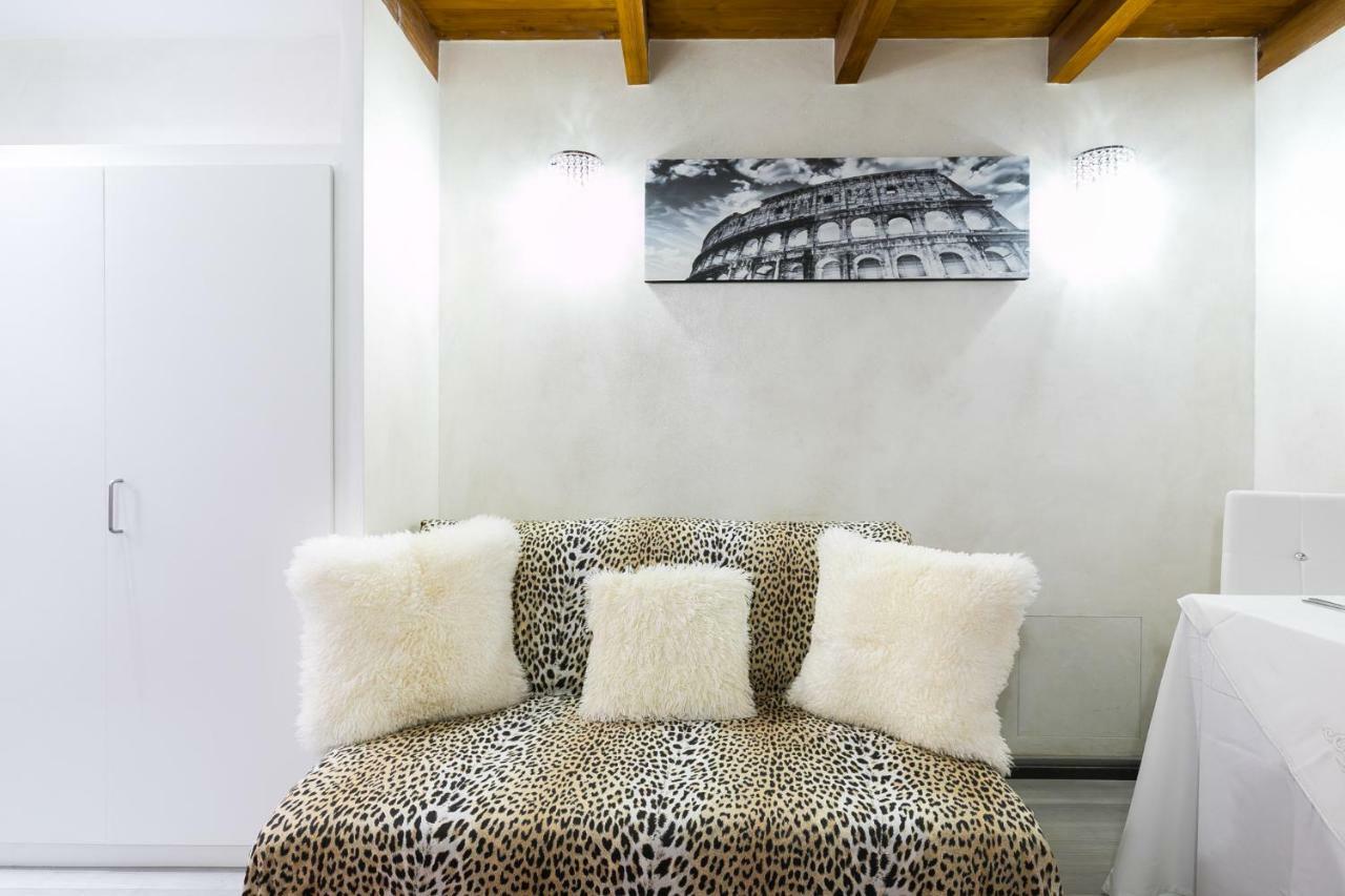 Diana Romantic Loft Рим Екстериор снимка