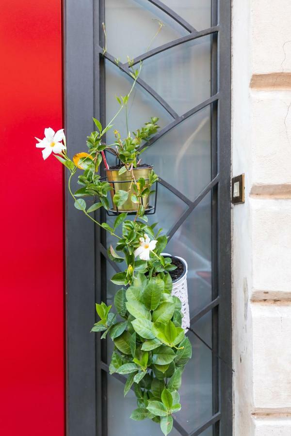 Diana Romantic Loft Рим Екстериор снимка